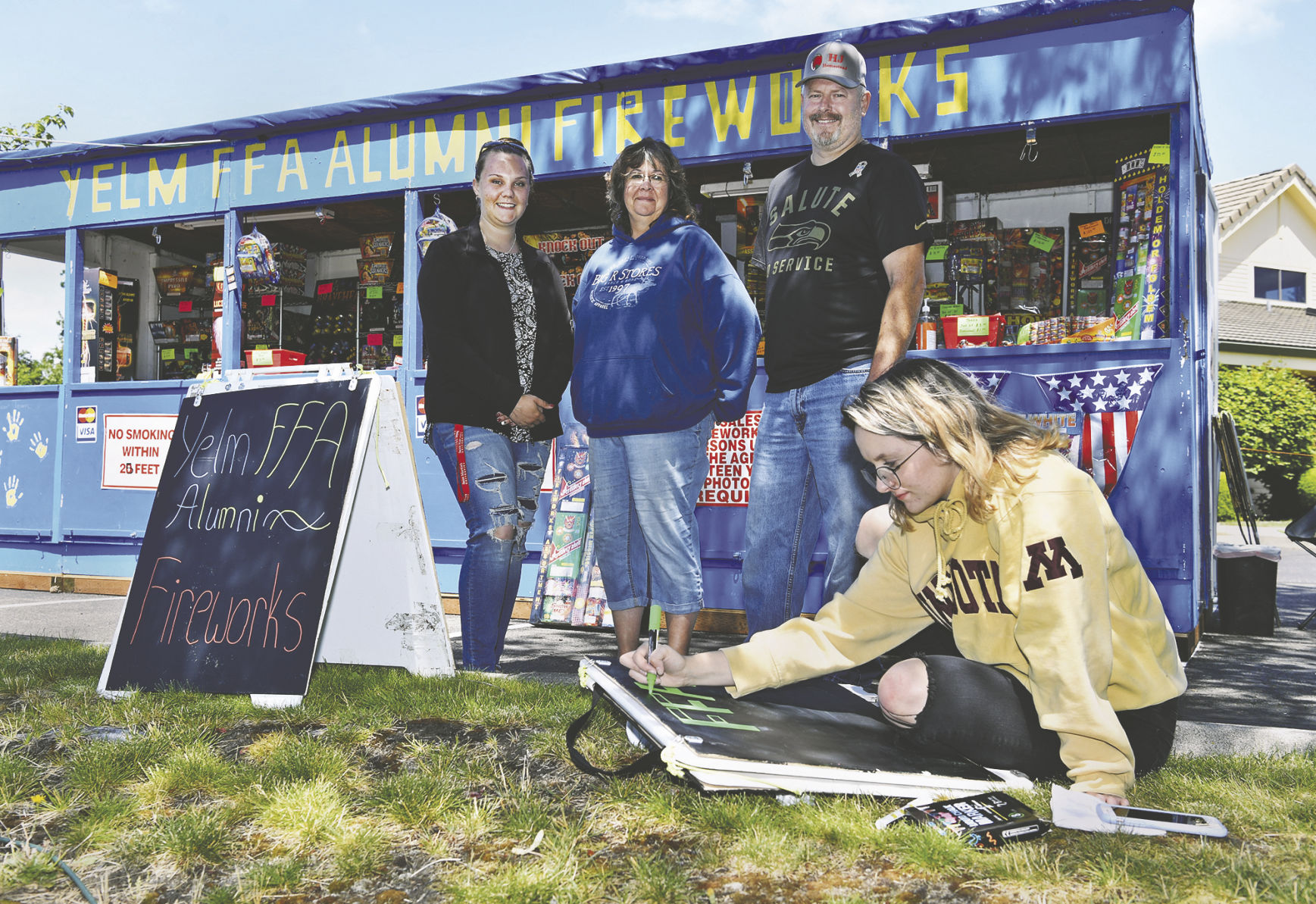 200702.news.ffafireworks.pd1.jpg